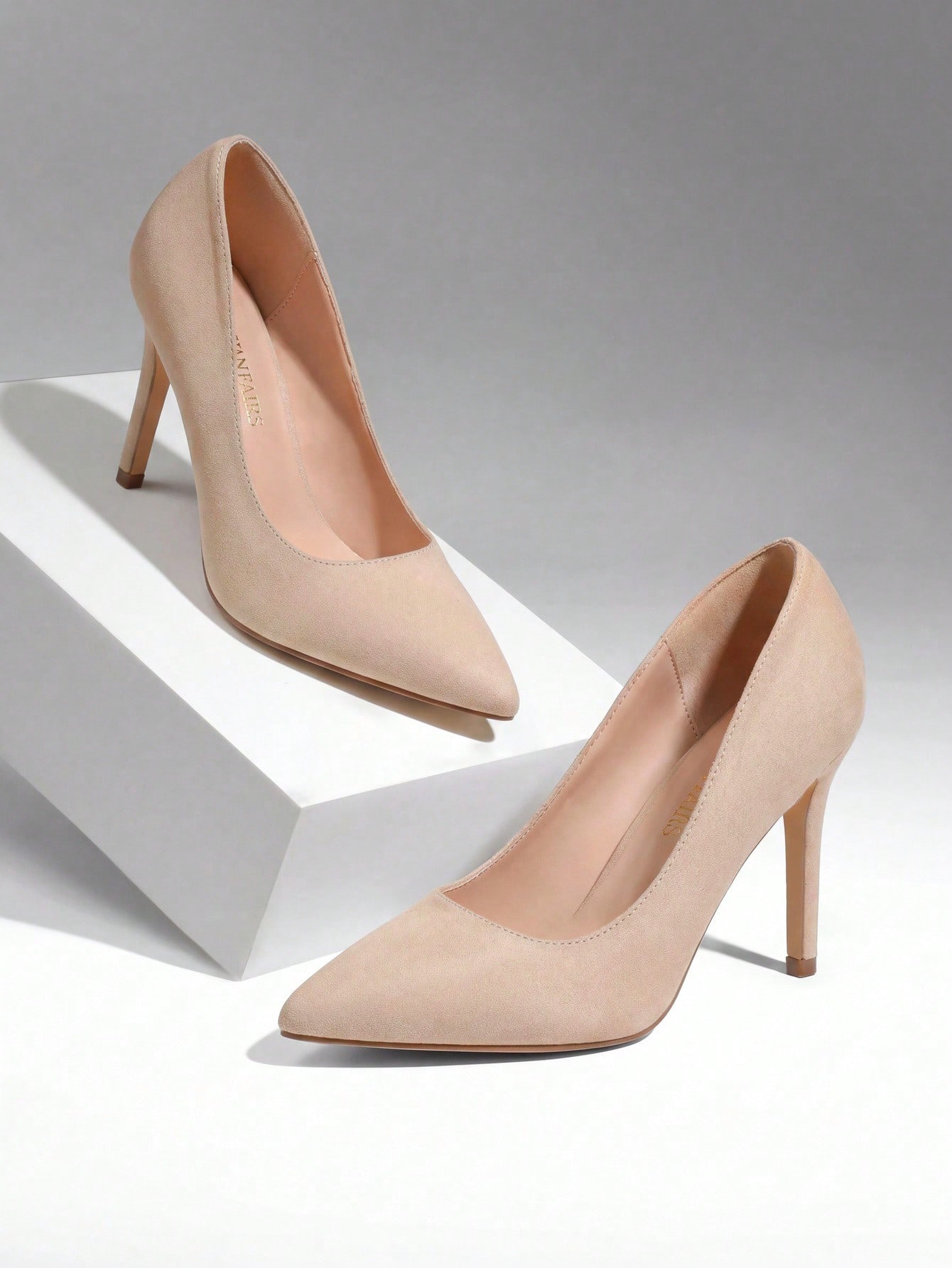 Court Heel Pointed - Damskie szpilki na wysokim obcasie, eleganckie